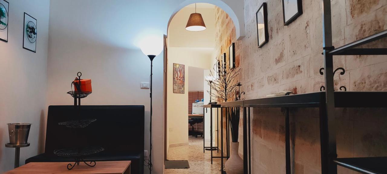 Casa Vacanza In Pieno Centro Storico Vicino Ostuni E La Riserva Di Torre Quaceto San Vito dei Normanni Exterior foto